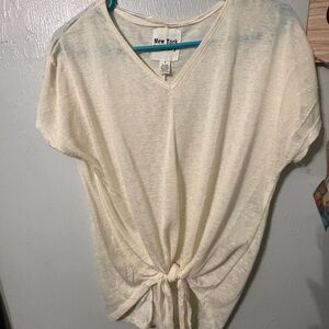New York Laundry Cream Tie-Front V-Neck Short Sleeve Top